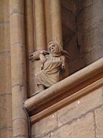 Nevers - Cathedrale St Cyr & Ste Julitte - Sculpture, Homme au capuchon